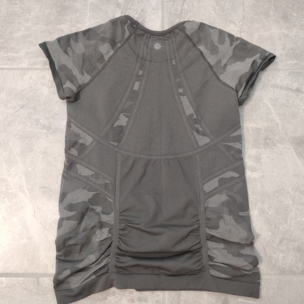 ATHLETA Women's short-sleeve gray tech athletic top, M - Picture 7 of 10